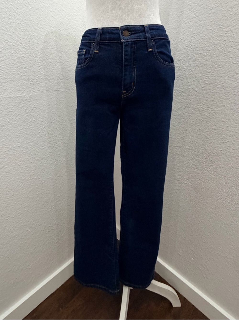 Levi's Deep Indigo Women's High Waisted Straight-Leg Jeans